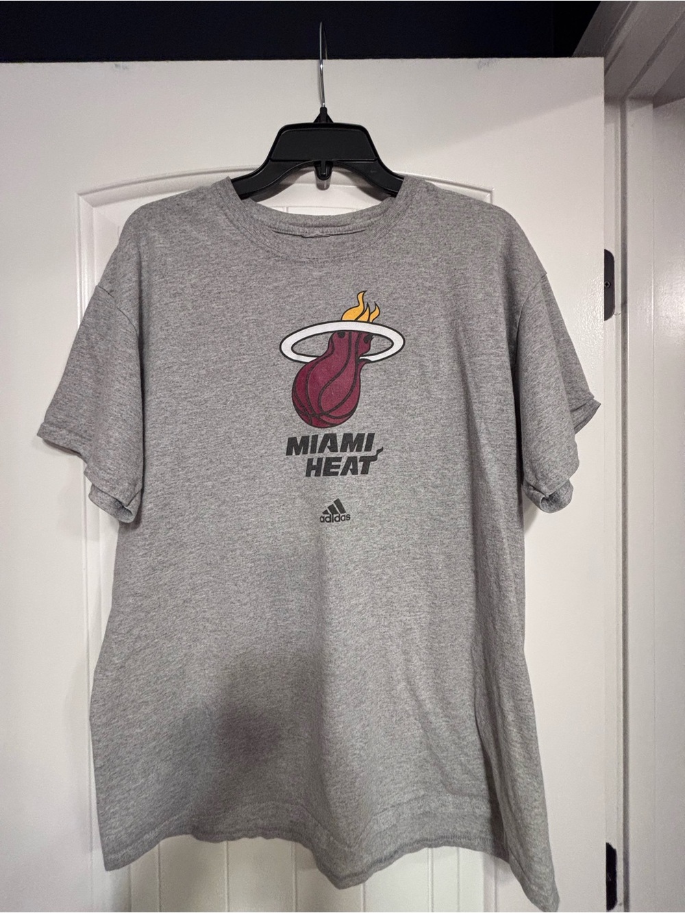 Adidas Gray Miami Heat Logo Crew Neck Graphic Tee, Large